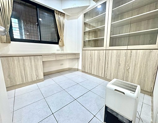 ✨近捷運站🏡可租補含管🏡垃圾代收/電梯3房✨中信達達 - Image 8