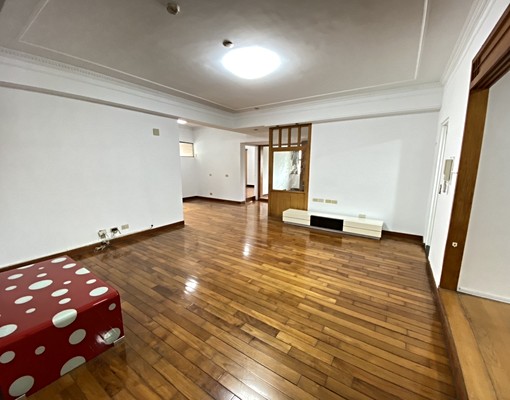 正北屯路上4房|含車位｜鄰松竹捷運站北屯大買家 - Image 1