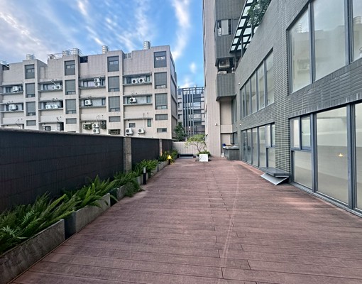 [鑫大庄]2樓三房露台戶|使用空間超大|警衛管理 - Image 12