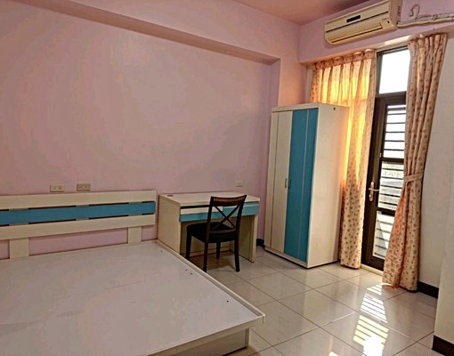 金生金室精品套房 - Image 1