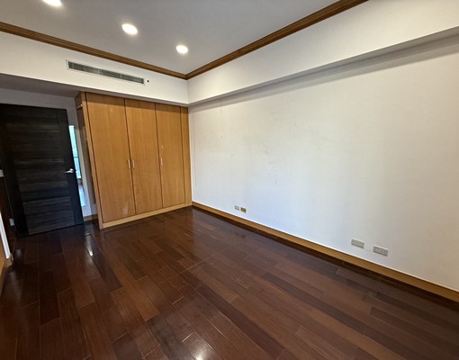 明德路，近振興醫院，前庭後院，稀有大坪數樓中樓釋出 - Image 9