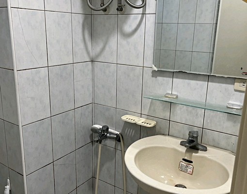 可租補有電梯含第四台網路公益路商圈優質套房 - Image 6