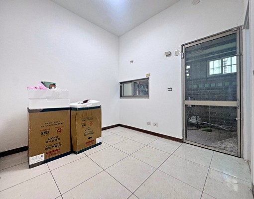 🉑寵🉑租補|沙鹿市心現況出租.5套房.前院停車 - Image 2