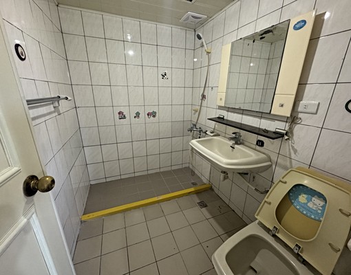 聖地雅歌大四房出租 - Image 3