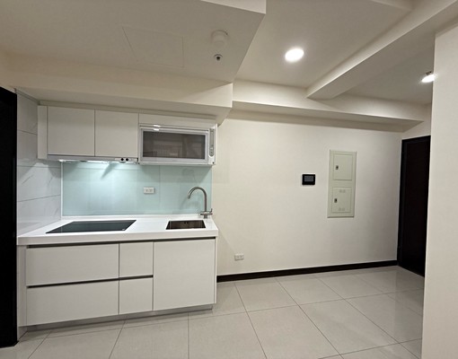 可租補~含管、全新裝潢三房十平車 - Image 1