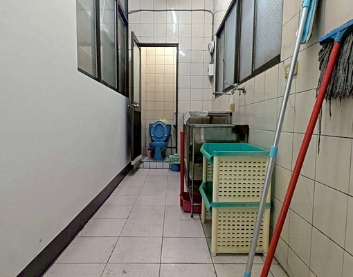 東區租金2.2萬店/住/辦公室/皆可大面寬1樓 - Image 6