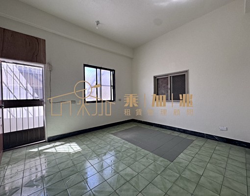 💥乘加兆信貴💥（含稅）永康交流道翻修店住合一金店面 - Image 9