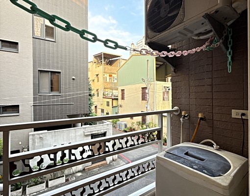 大英街靜巷質感大套房含網路第四台水100電6元!!! - Image 6