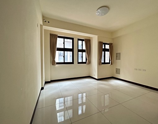 🎊竹東有電梯四房雙車位透天～近68及竹東市場 - Image 4