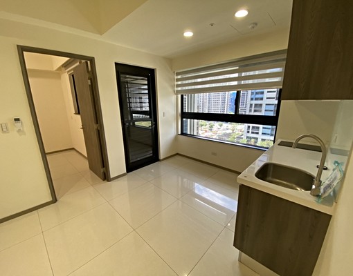 步行約10分鐘到三重捷運站，潤泰左岸生活飯店式精品宅 - 591租屋網 - Image 5