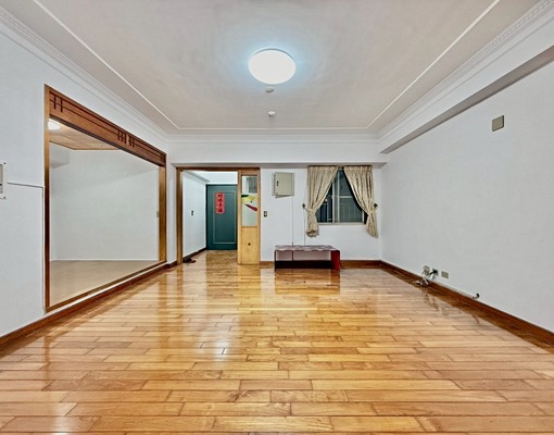 北屯松竹車站旁3+1房超大空間有電梯有平面大車位 - Image 2