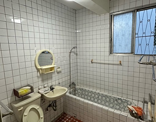 謝絕社宅&仲介!景安/南勢角三大房、屋況乾淨、明亮! - Image 9