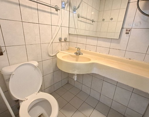 意志力P/免仲/近火車站/豐原三民路商圈採光套房 - Image 9