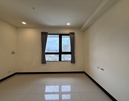 中和捷運大3房、平面車位另租、傢俱可談 - Image 3