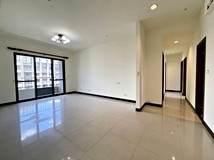 集英路近學區公園家樂福商圈..
