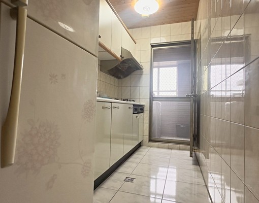 安平景觀運河美景四房車位可租補 - Image 4