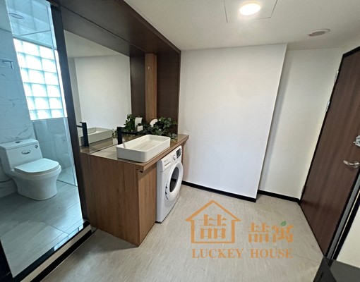 比漾旁電梯24小時管理~稀有大採光~一卡皮箱入住美套房 - Image 3