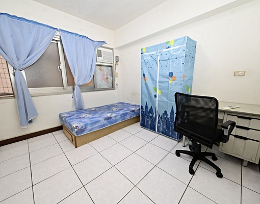 【可社宅、租補】近中興大學|電梯四房|家具齊全 - Image 1