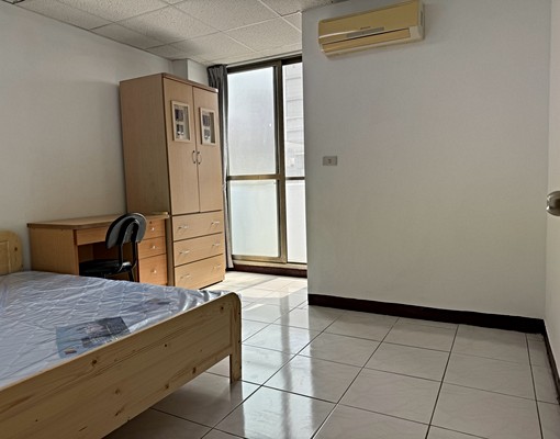 逢甲正文華路逢甲大旁雙人陽台套房出租 - Image 1