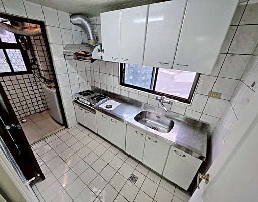 💘三面採光可租補💘發財樓層3改2雙衛浴超大空間💘 - Image 10