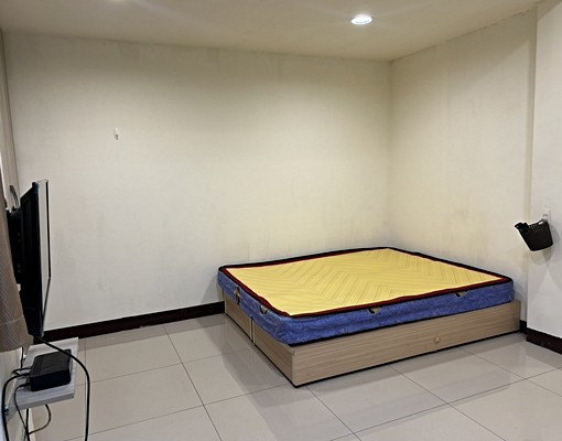 力行路旁套房 - Image 1