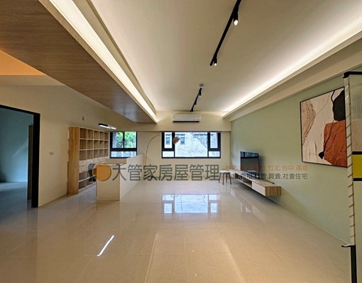 租巨城旁.全新屋況.採光佳.附冷氣 - Image 1