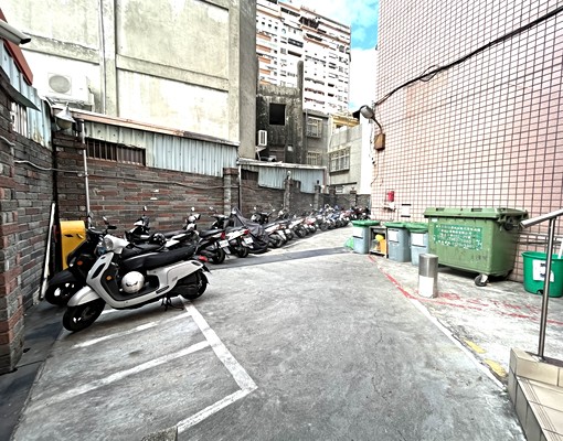 近興大可租補套房 - Image 7