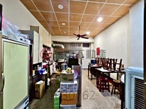 進化北路專簽北屯市場國小旁..