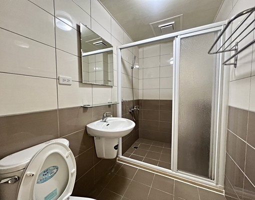 『沙鹿新光田』門前停車大四房透天屋況好~ - Image 7