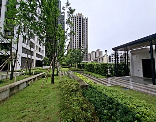 竹北租屋高鐵全新家具家電朝東一卡皮箱可入住🔥 - Image 12