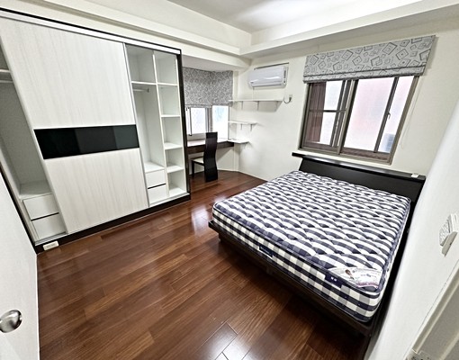 租屋補助。四房兩廳兩衛兩陽台。平面車位。可入戶籍 - Image 5