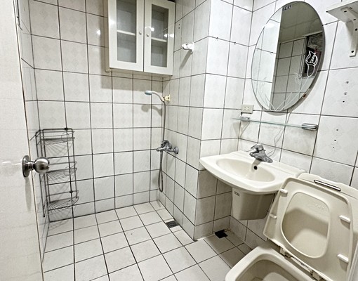 租屋補助。四房兩廳兩衛兩陽台。平面車位。可入戶籍 - Image 12