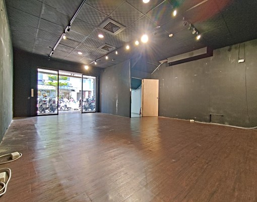 我是承辦大里市中心中興商圈近8米大面寬黃金店面 - Image 4