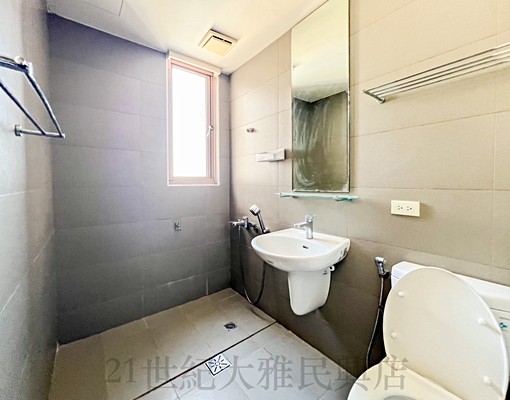 可租補正大雅市中心兩房附休旅車位 - Image 9