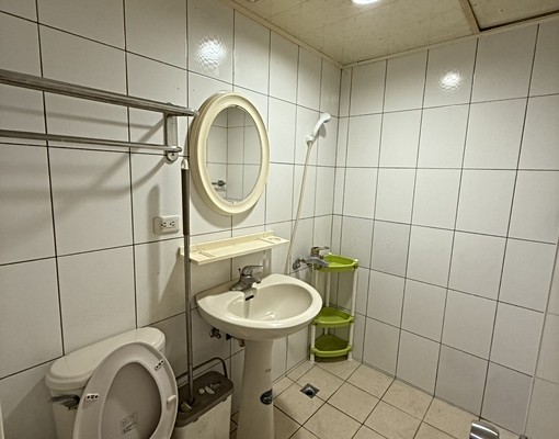 免收費拎包入住、興大商圈,四房+車位。傢俱、傢電全配、可租補 - 591租屋網 - Image 15