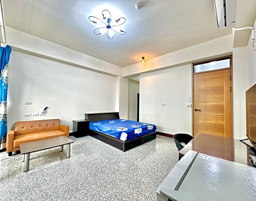 電梯獨套梧棲市區附沙發冷暖空調子母車室內機車位三井台中港 - Image 2