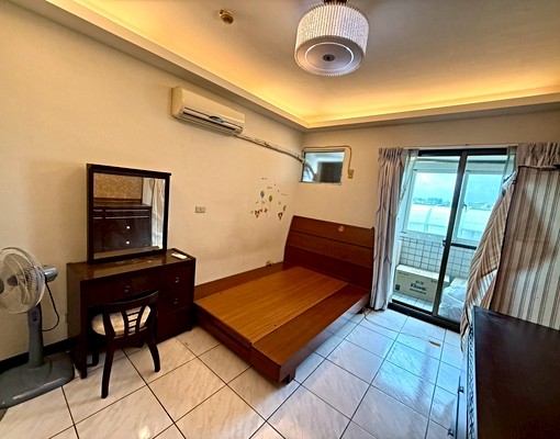 🎏正文華高中旁捷運宅🎏三房+坡道機位(租金含車含管理費) - Image 3