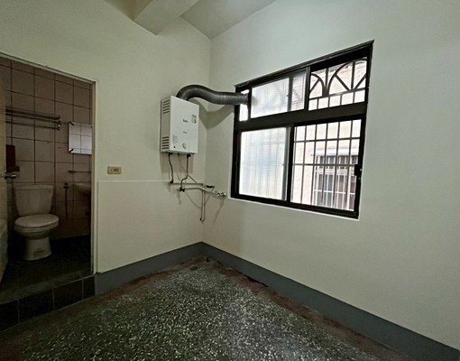 臨路透天分層出租 - Image 4