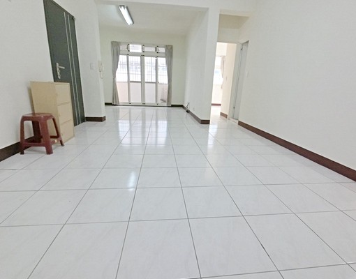 青海路重慶超大空間🌟三房小家庭首選🌟傢俱全配🌟租屋補助 - Image 2