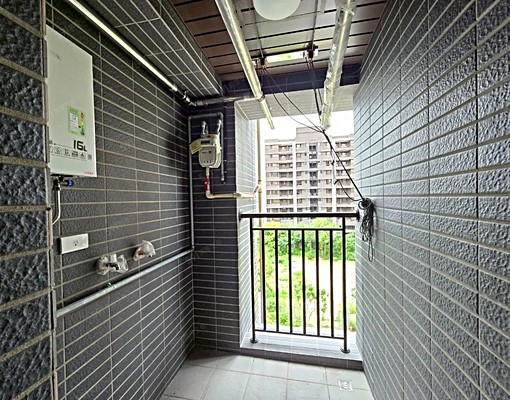 鳳鳴重劃區新2房租金含管理費+車位+機車位 - Image 8