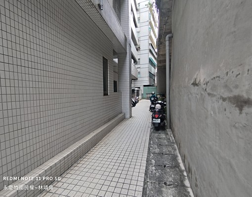 (♥д♥)淡水學府路黃金地段・捷運旁百坪商用大空間~英專商圈 - Image 15