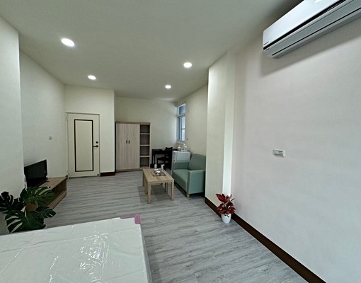 很大!鳳山火車站。文山特區陽台獨洗全新完工 - Image 9