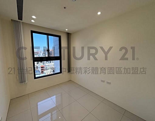 小檜溪重劃區!亞昕一見!全新裝潢四房車!輕鬆入住全新社區! - Image 5