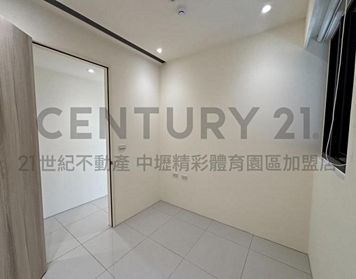 小檜溪重劃區!亞昕一見!全新裝潢四房車!輕鬆入住全新社區! - Image 7