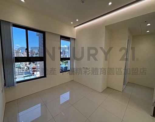 小檜溪重劃區!亞昕一見!全新裝潢四房車!輕鬆入住全新社區! - Image 8
