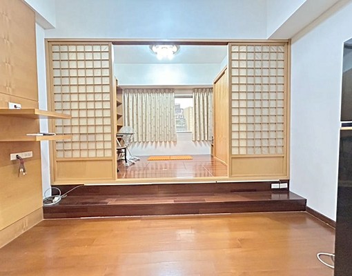 捷運中正紀念堂站電梯代收包裏專人倒垃圾 - Image 10