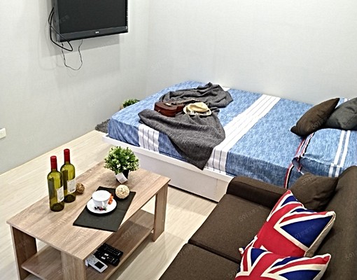 陽台獨洗衣一級變頻冷氣好停車 - Image 1