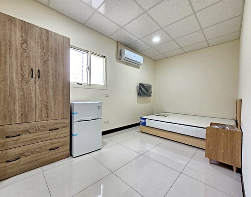 免仲介費~全新裝潢大套房~可租補~附家俱、家電 - Image 6