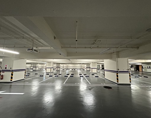 多一個車位僅租給本社區屋主所有權人~租客們勿擾~謝謝你們哦 - Image 2