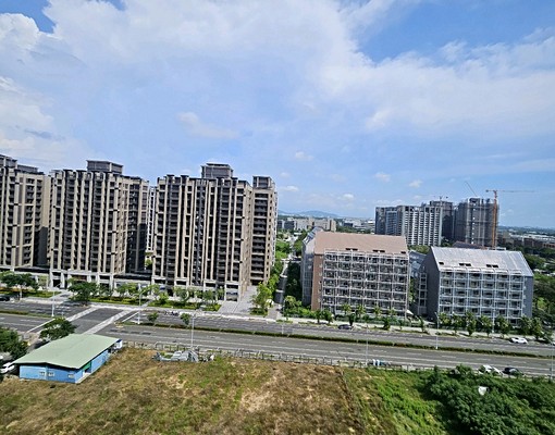心安家茹啦啦高鐵特區晶悅合一高樓層閃亮亮裝潢兩房兩衛平車 - Image 10